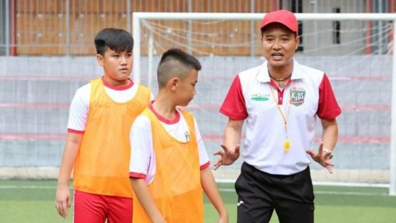 Sự nghiệp huấn luyện của cầu thủ Hồng Sơn