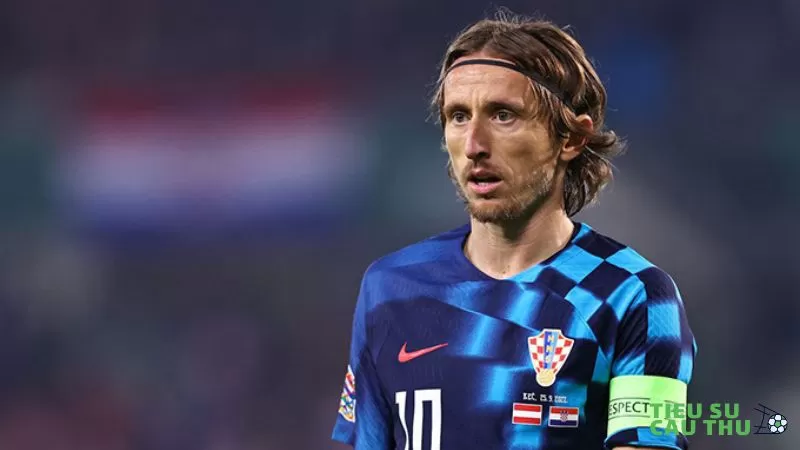 Luka Modric bắt đầu sự nghiệp bóng đá của mình tại Dinamo Zagreb