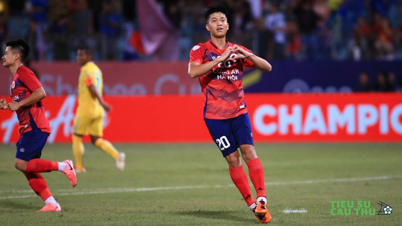 Cầu thủ Phan Văn Đức
