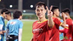 Tiểu sử cầu thủ Nguyễn Văn Toàn